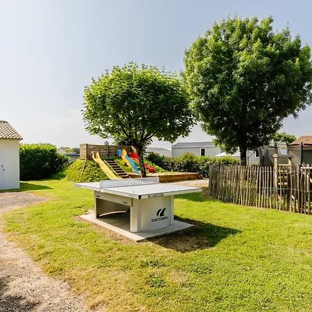 18 - La Cigogne - Village * Maché